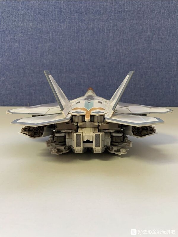 Masterpiece Starscream MPM 10 In Hand Images  (12 of 50)